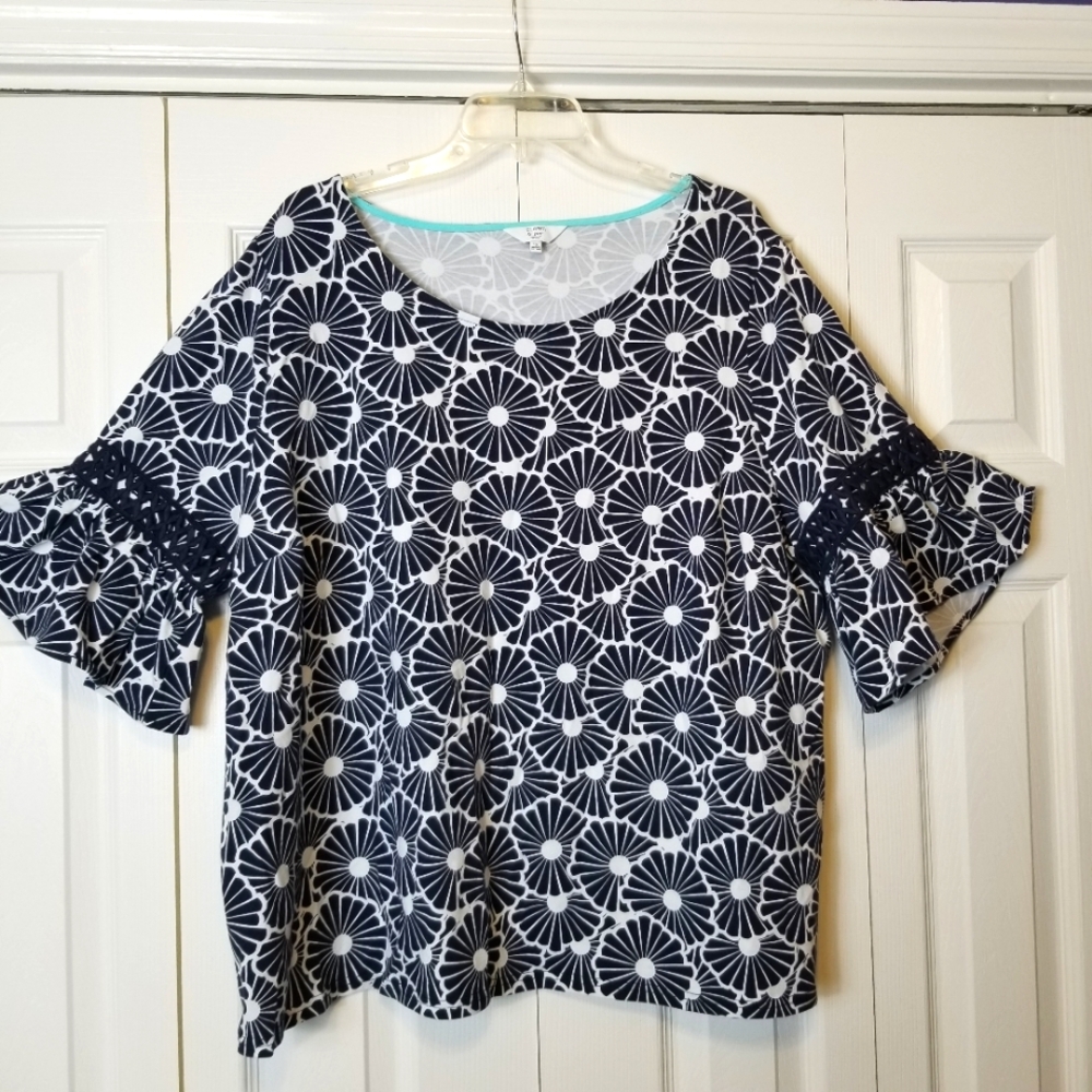 Crown & Ivy Navy/White Floral Print Bell Sleeve Arm Lace Cotton Blend Shirt